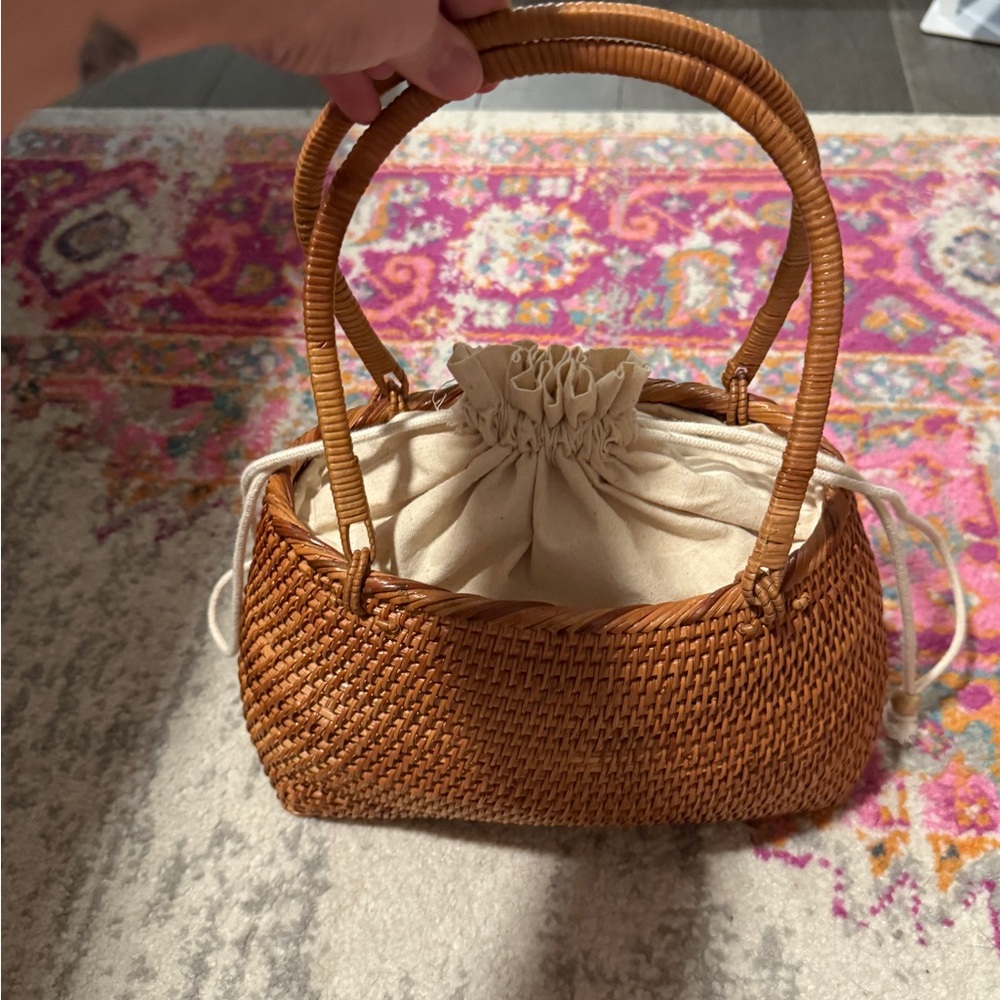 Wicker/woven Handbag with Cream cloth Interior